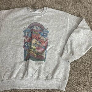 vintage looking crewneck!